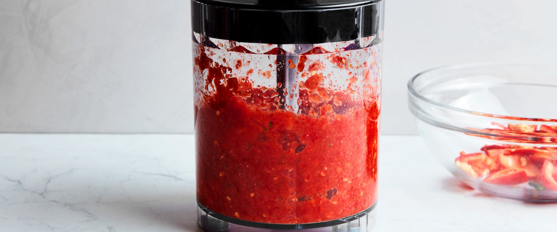 How to Make Chili Sauce with a Blender