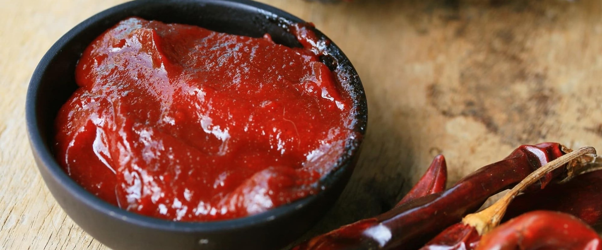 Gochujang Chili Sauce: Exploring a Tangy and Spicy Vinegar-Based Sauce